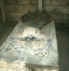 Blick auf die Esse in der Schmiede